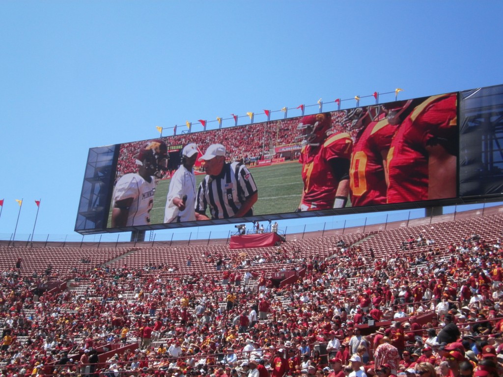 The Coliseum's new videoboard may have been the best part of USC's season-opening win over Minnesota