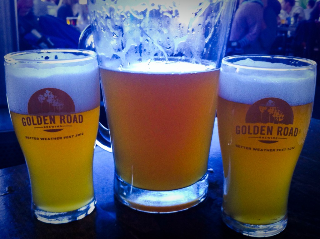 15-JUN-2013: A pleasant Saturday evening for a pitcher of hefe at the Glendale-based brewery.